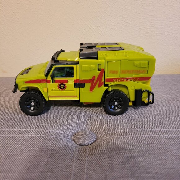 Hasbro Transformers Movie Voyager Autobot Ratchet Action Figure 2007 w/ FLAW - Picture 2 of 5